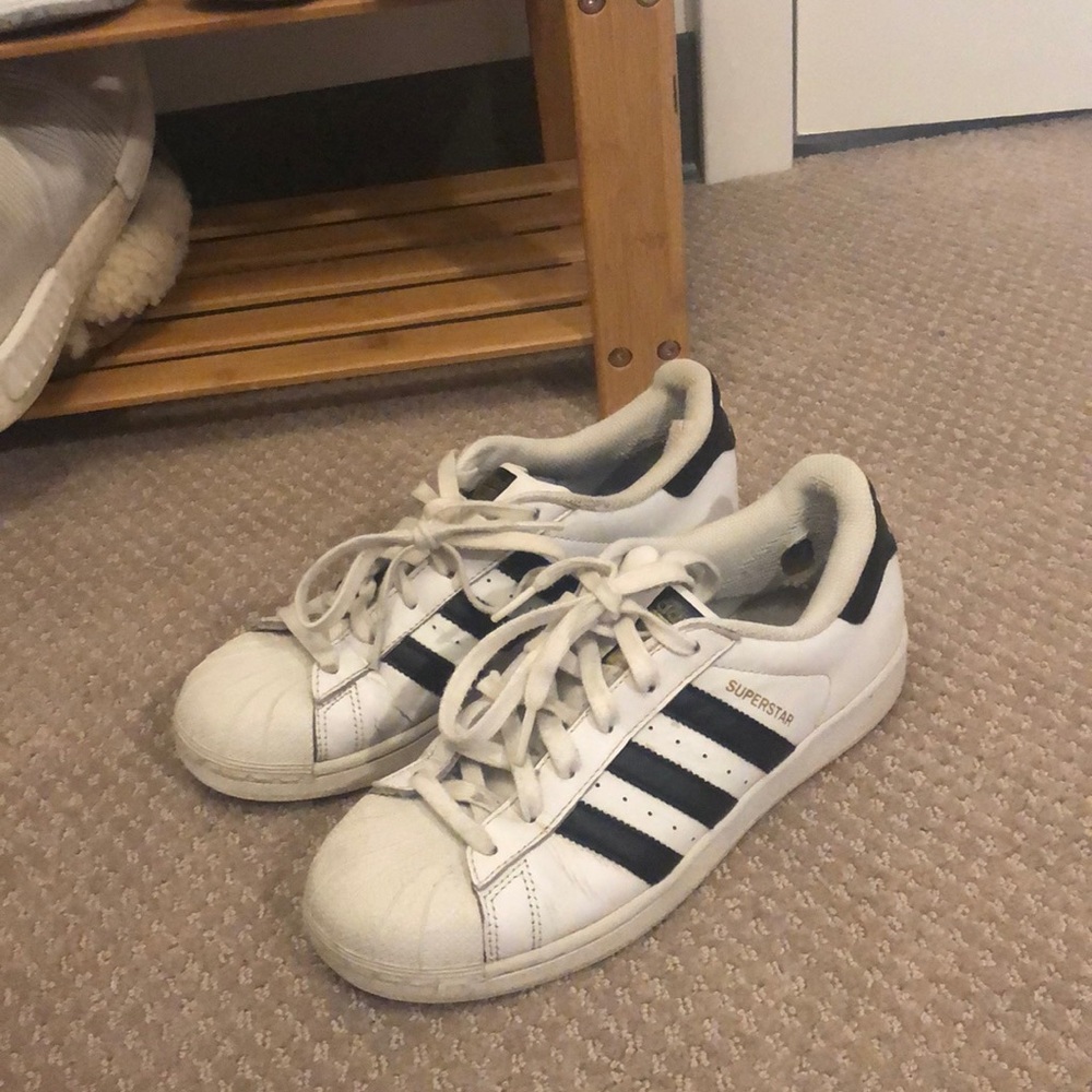 Adidas superstars